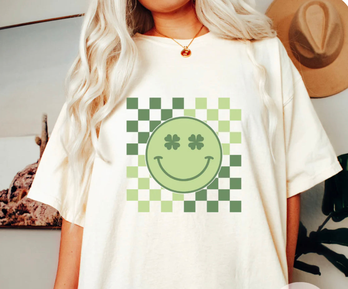 Retro Clover Smiley Graphic T