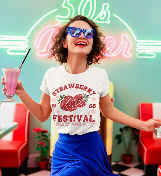 Vintage Strawberry Festival Graphic t or crewneck
